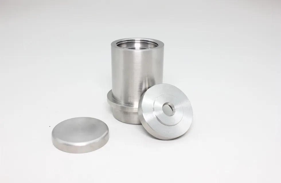 Kāds ir volframa sakausējuma ekranēšanas darba princips?